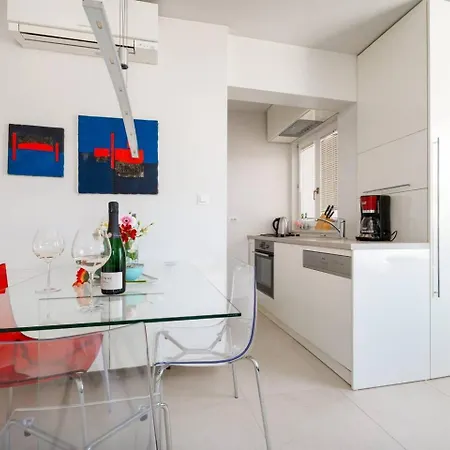 Palace Lidija - 2 5 Апартаменты *